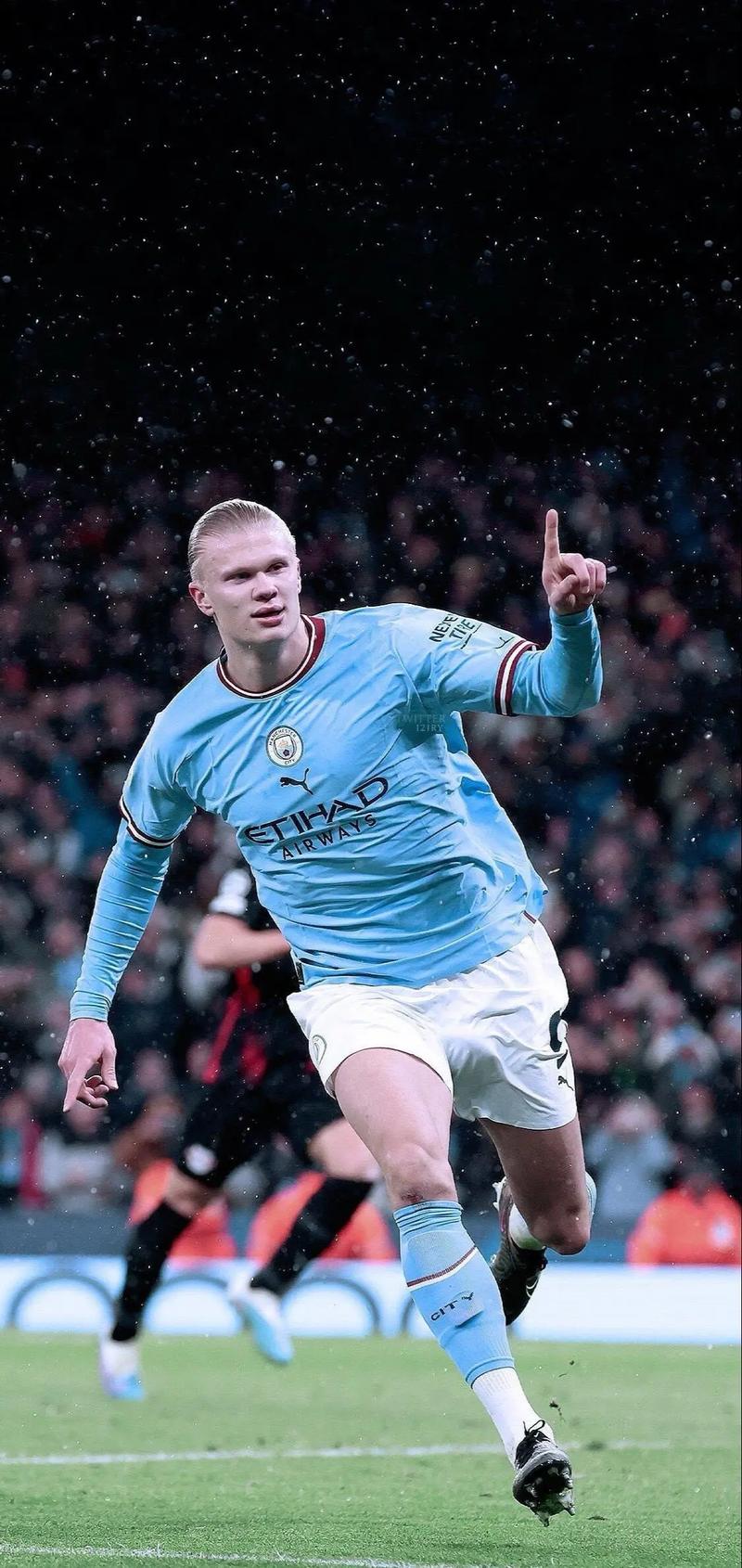 雷迪克执教水平上升，詹姆斯一数据联盟第一，湖人三巨头越打越猛（雷迪克执教提升，詹姆斯一项数据领跑联盟，湖人三巨头越战越勇）