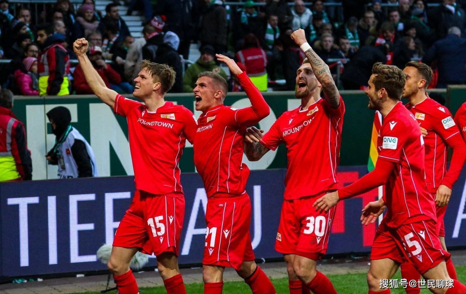 邮报：切尔西和皇马在关注穆里略，森林要价超过5500万镑