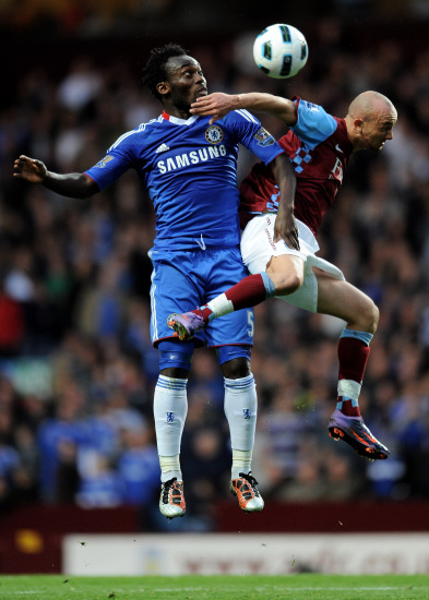 萨索洛前锋皮纳蒙蒂比赛时家中失窃，事发时孩子和保姆在家里（萨索洛前锋皮纳蒙蒂比赛期间家遭窃，孩子与保姆当时在家）