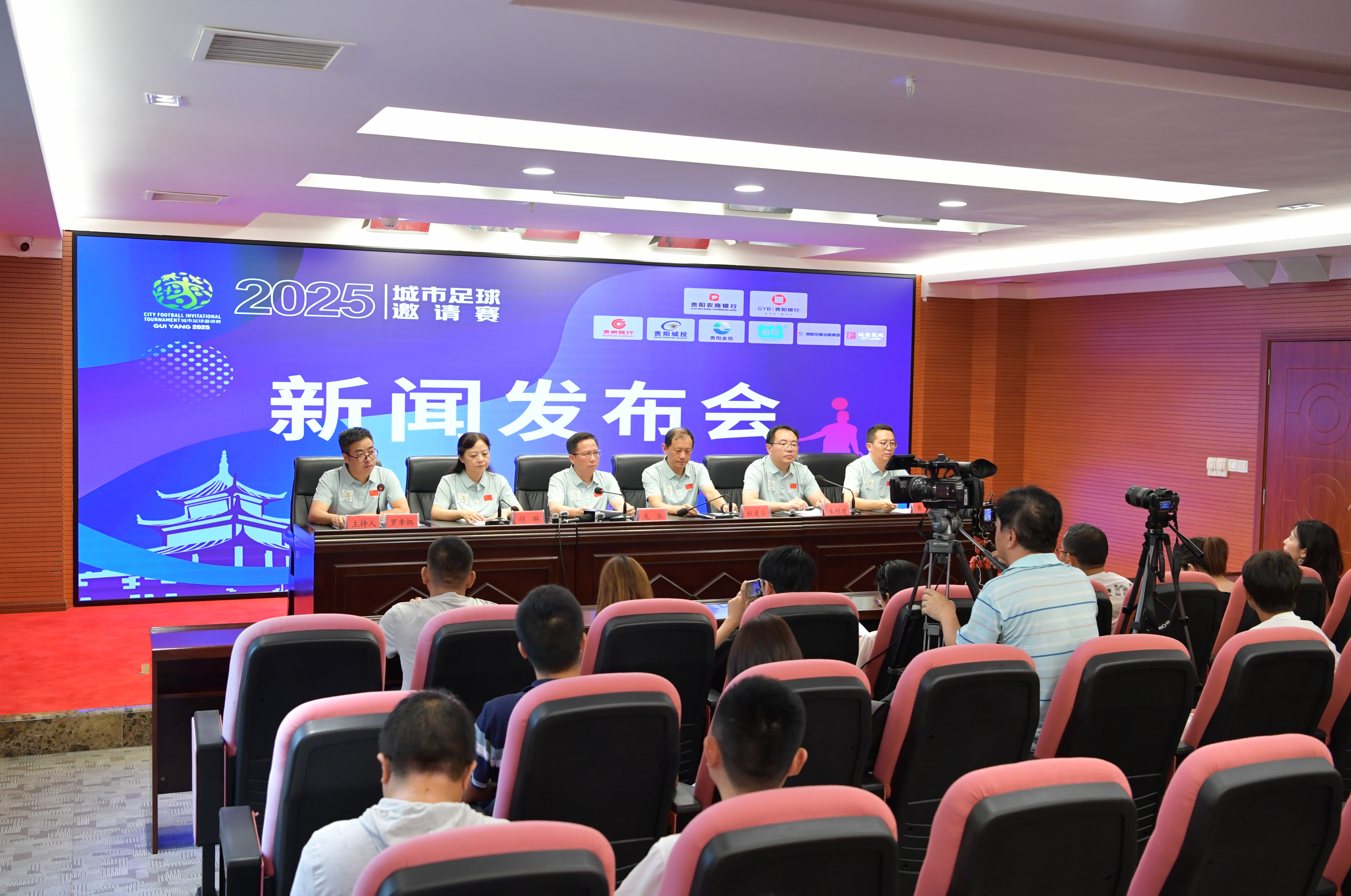 博主：国安新来的体育总监曾长期任职于拜仁，李明去留未知（博主称：国安新任体育总监曾长期效力拜仁，李明去留尚未确定）